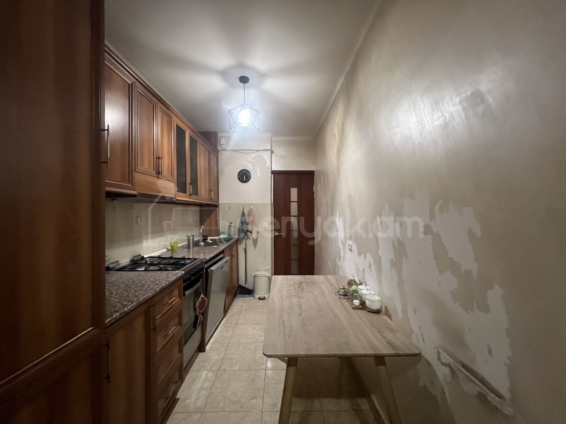 4 Սենյականոց Բնակարան, 90քմ, 6/9 հարկ, Կոսմետիկ Վերանորոգված