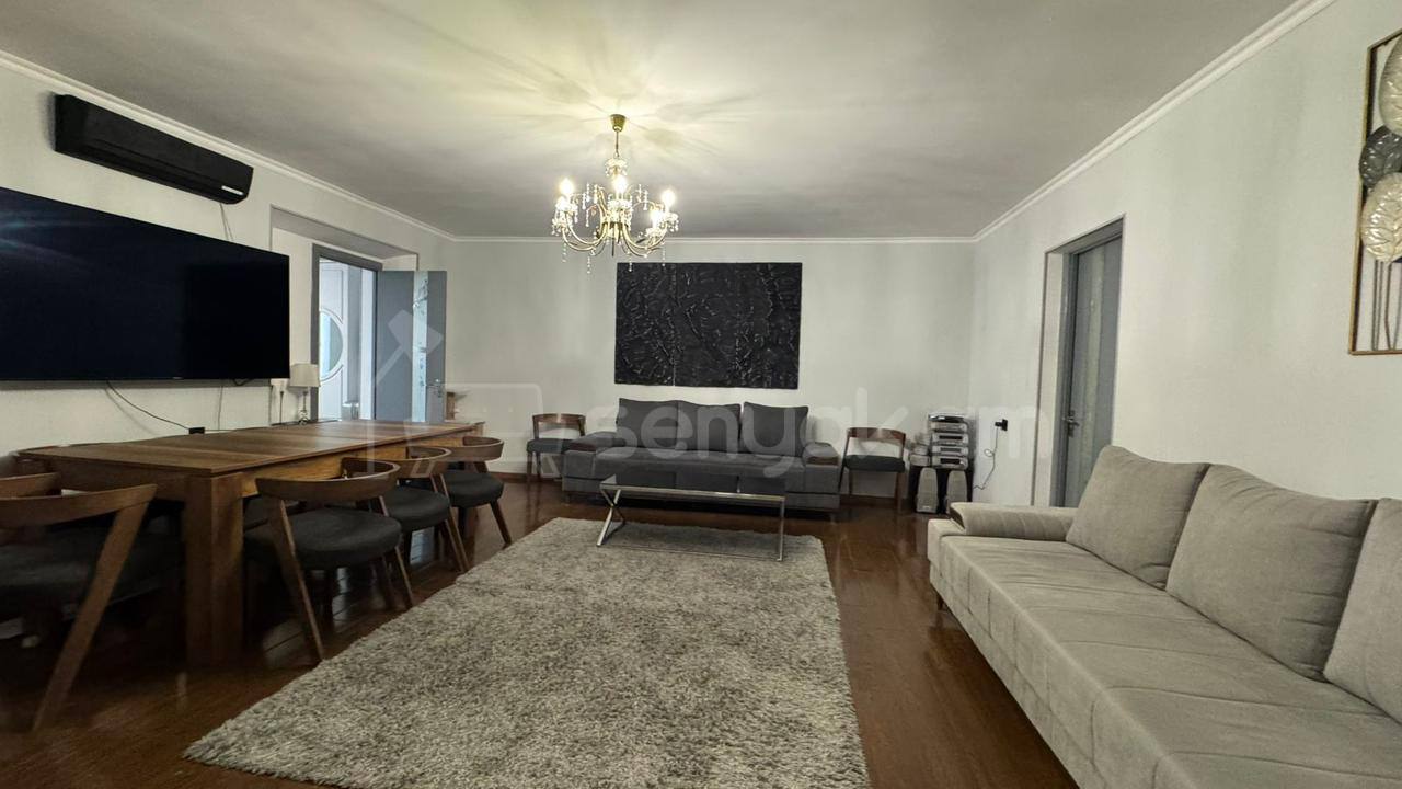 3 Սենյականոց Բնակարան Քարե Շենքում, 80քմ, 4/4 հարկ, Կապիտալ Վերանորոգված