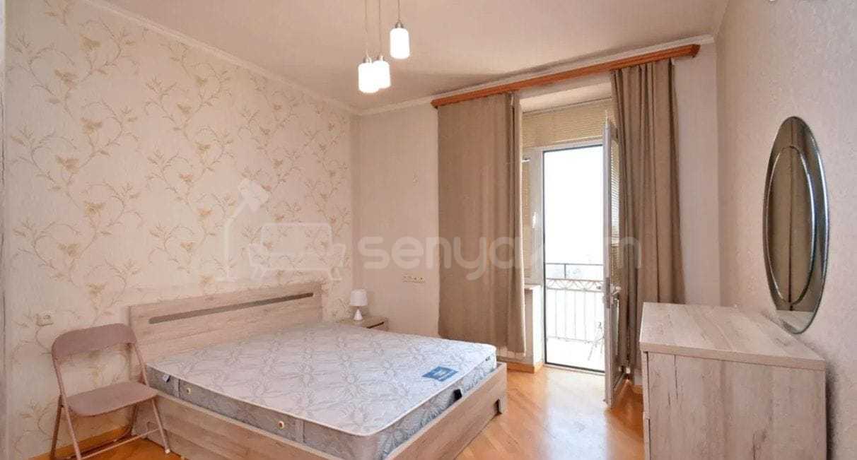 2 Սենյականոց Բնակարան Քարե Շենքում, 67քմ, 4/5 հարկ, Կապիտալ Վերանորոգված