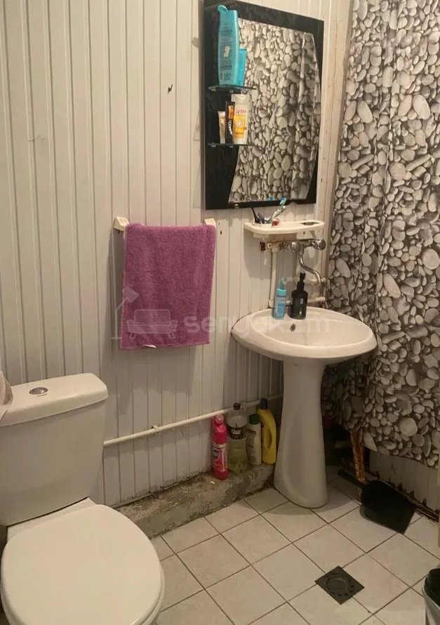 3 Սենյականոց Բնակարան, 75քմ, 2/4 հարկ, Պետական Վիճակում