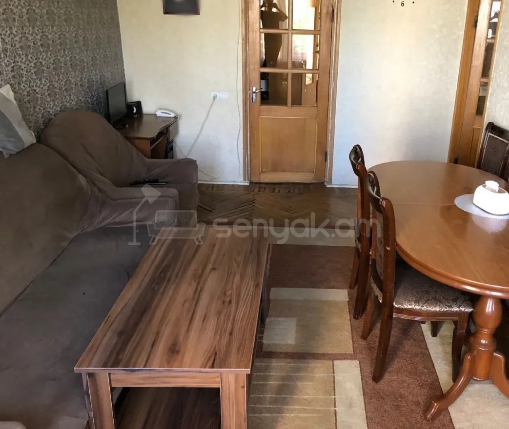 3 Սենյականոց Բնակարան, 75քմ, 2/4 հարկ, Պետական Վիճակում