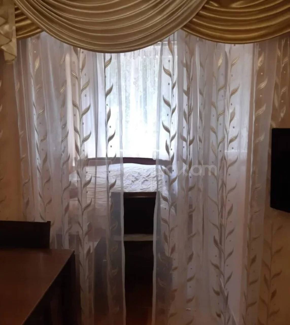 3 Սենյականոց Բնակարան Քարե Շենքում, 68քմ, 1/5 հարկ, Կապիտալ Վերանորոգված, Կահավորված, Արևկող