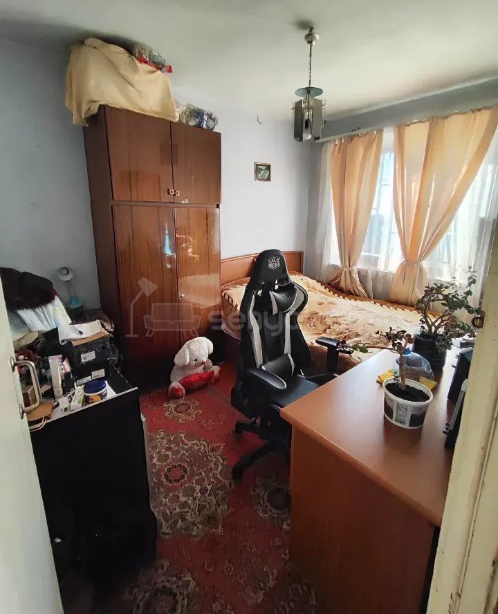 2 Սենյականոց Բնակարան Քարե Շենքում, 27քմ, 2/4 հարկ, Նորմալ Վիճակում