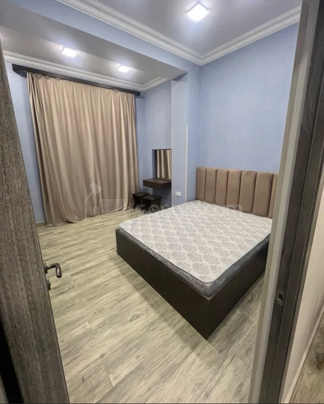 2 Սենյականոց Բնակարան, 60քմ, 2/3 հարկ, Կապիտալ Վերանորոգված, Կահավորված, Արևկող