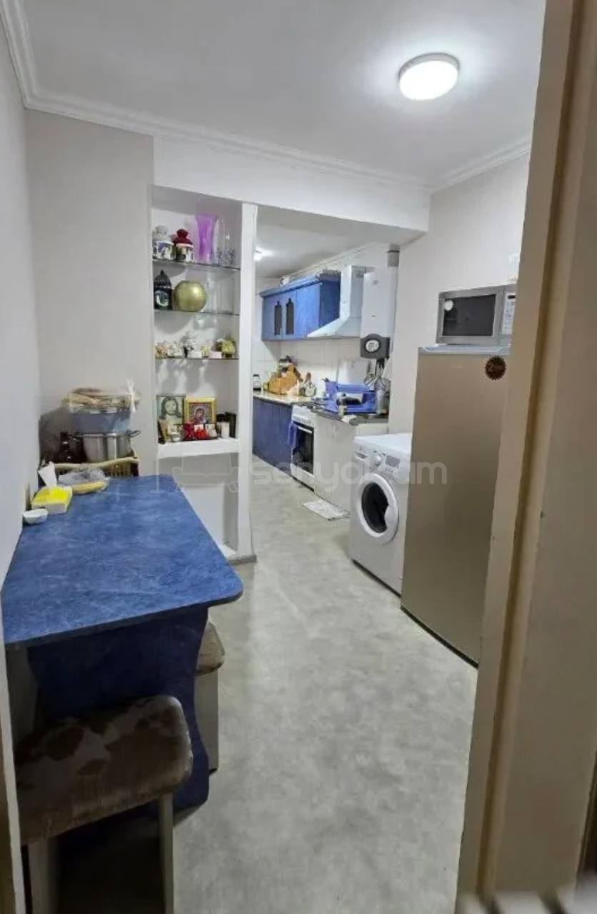 3 Սենյականոց Բնակարան Քարե Շենքում, 77քմ, 4/4 հարկ, Կապիտալ Վերանորոգված