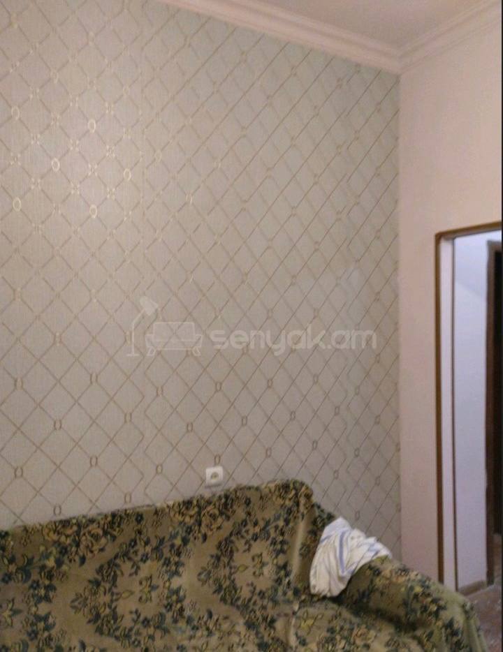 1 Սենյականոց Բնակարան Քարե Շենքում, 40քմ, 5/5 հարկ, Նորմալ Վիճակում, Կահավորված, Արևկող