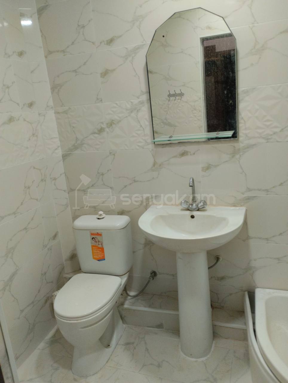 1 Սենյականոց Բնակարան Քարե Շենքում, 40քմ, 5/5 հարկ, Նորմալ Վիճակում, Կահավորված, Արևկող