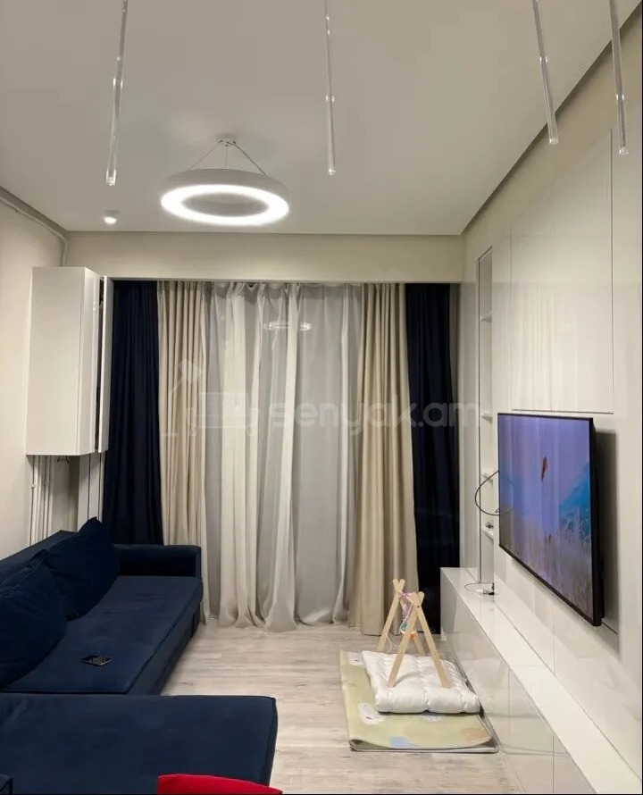 2 Սենյականոց Բնակարան Նորակառույցում, 44քմ, 2/5 հարկ, Կապիտալ Վերանորոգված