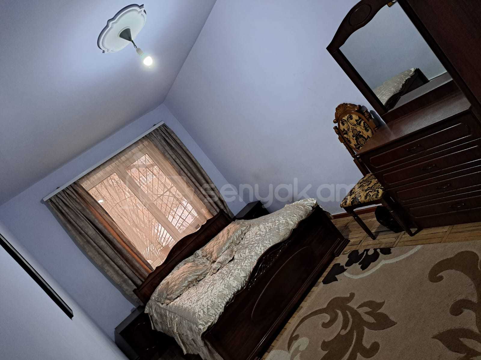 3 Սենյականոց Բնակարան Քարե Շենքում, 56քմ, 1/5 հարկ, Նորմալ Վիճակում