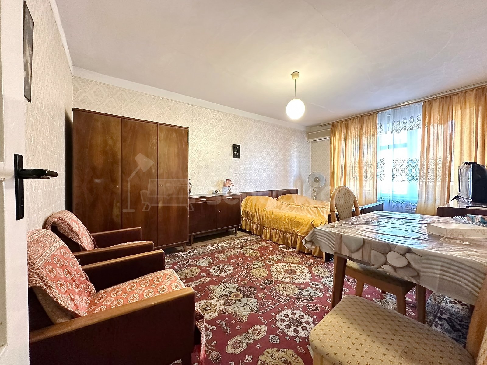 1 Սենյականոց Բնակարան Քարե Շենքում, 43քմ, 5/5 հարկ, Կոսմետիկ Վերանորոգված, Կահավորված, Արևկող