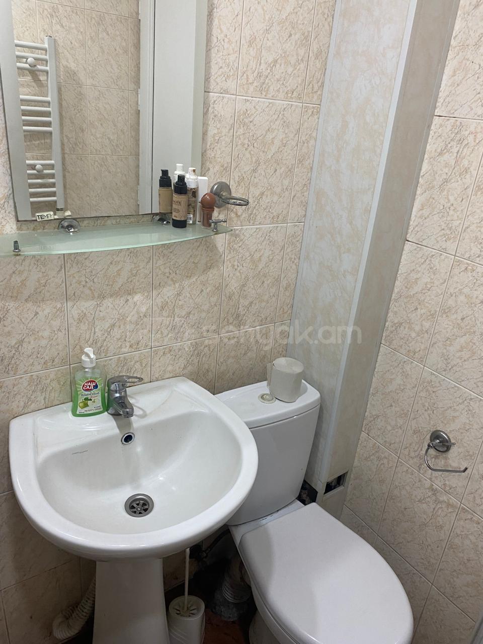 1 Սենյականոց Բնակարան, 37քմ, 2/5 հարկ, Կապիտալ Վերանորոգված, Կահավորված, Արևկող