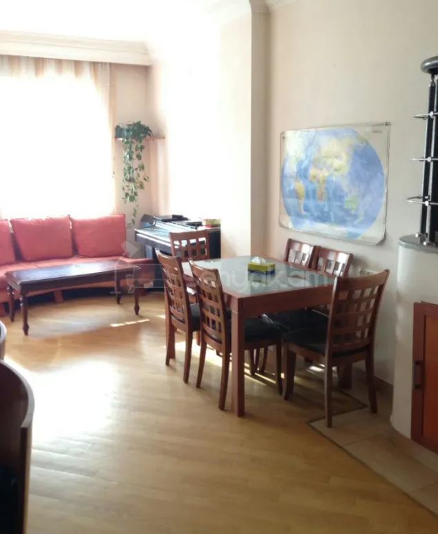 4 Սենյականոց Բնակարան Քարե Շենքում, 184քմ, 5/6 հարկ, Կապիտալ Վերանորոգված