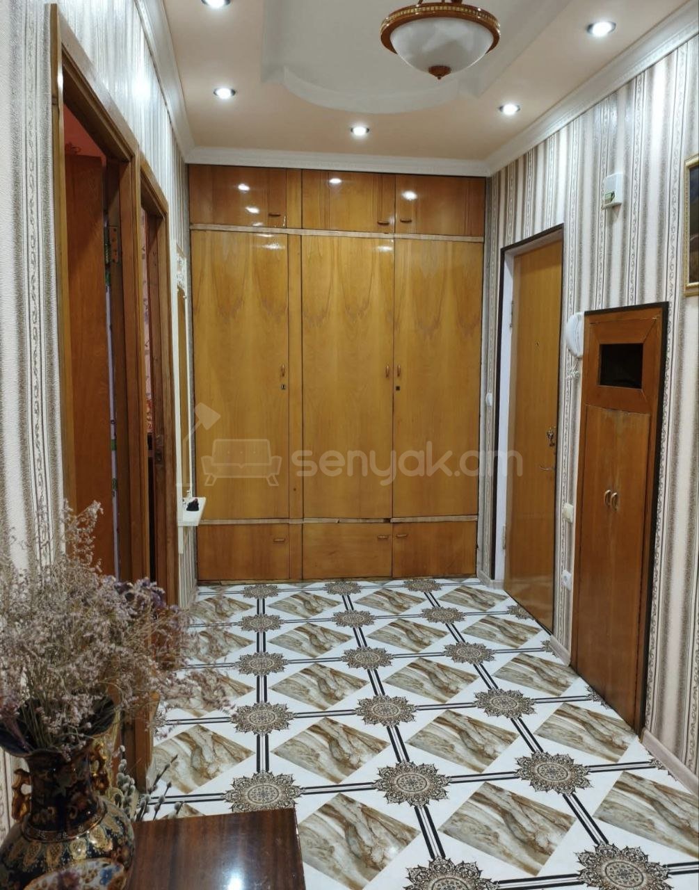 3 Սենյականոց Բնակարան, 80քմ, 9/9 հարկ, Նորմալ Վիճակում, Կահավորված