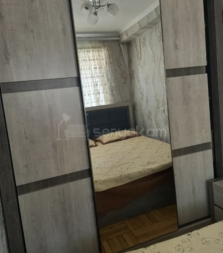 2 Սենյականոց Բնակարան Քարե Շենքում, 56քմ, 2/4 հարկ, Նորմալ Վիճակում, Կահավորված