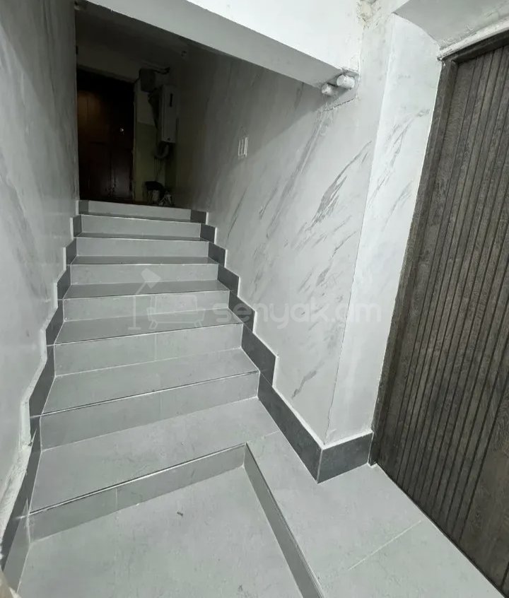 1 Սենյականոց Բնակարան Քարե Շենքում, 40քմ, 2/4 հարկ, Կապիտալ Վերանորոգված, Կահավորված