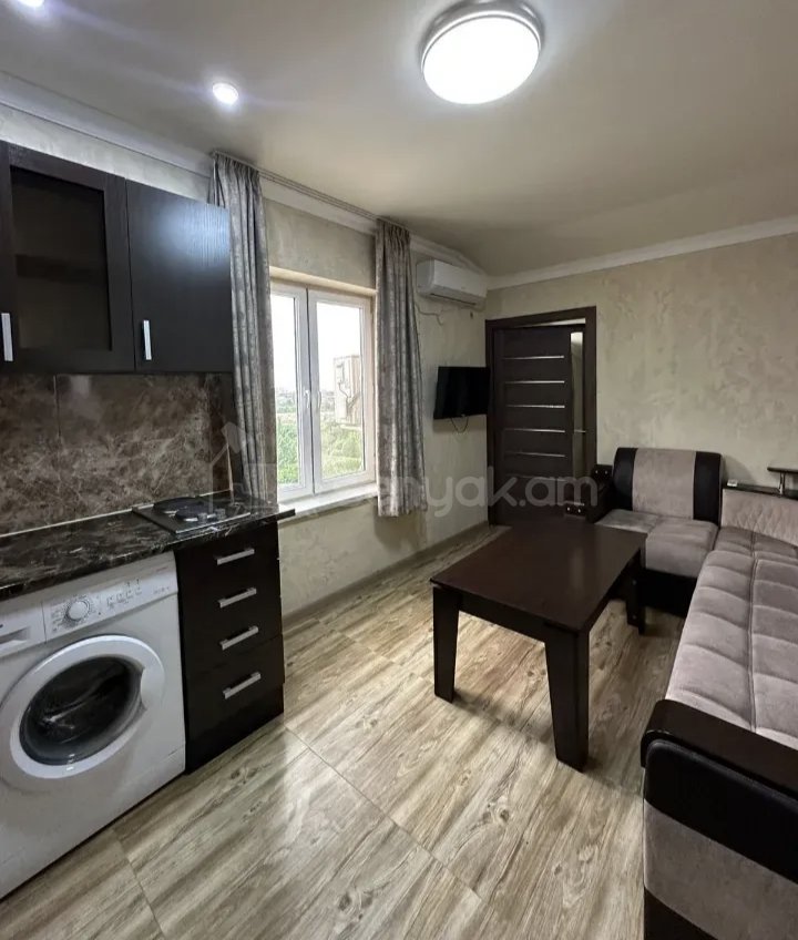 2 Սենյականոց Բնակարան Քարե Շենքում, 56քմ, 2/2 հարկ, Կապիտալ Վերանորոգված, Կահավորված