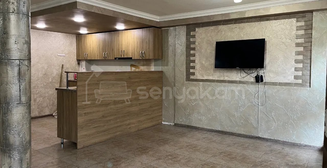 1 Սենյականոց Բնակարան Քարե Շենքում, 45քմ, 1/1 հարկ, Կապիտալ Վերանորոգված, Կահավորված