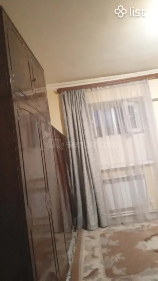 3 Սենյականոց Բնակարան Քարե Շենքում, 70քմ, 1/1 հարկ, Նորմալ Վիճակում, Կահավորված