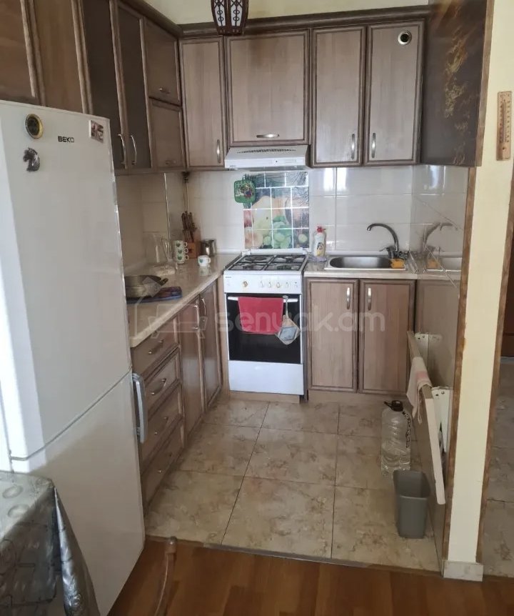 2 Սենյականոց Բնակարան Քարե Շենքում, 50քմ, 4/9 հարկ, Կապիտալ Վերանորոգված, Կահավորված