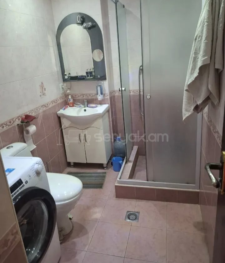 2 Սենյականոց Բնակարան Քարե Շենքում, 50քմ, 4/9 հարկ, Կապիտալ Վերանորոգված, Կահավորված