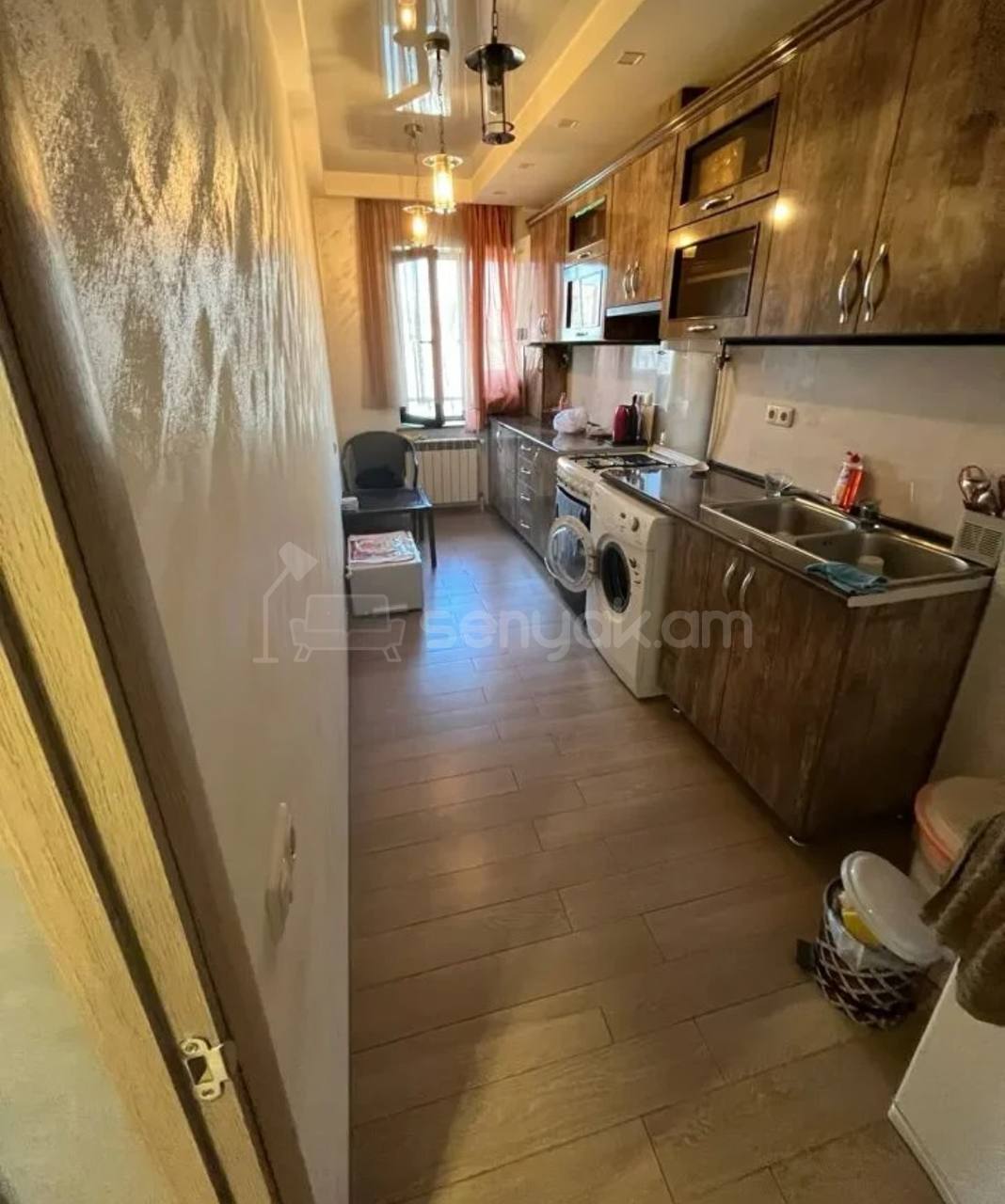 3 Սենյականոց Բնակարան, 75քմ, 3/9 հարկ, Կապիտալ Վերանորոգված, Կահավորված