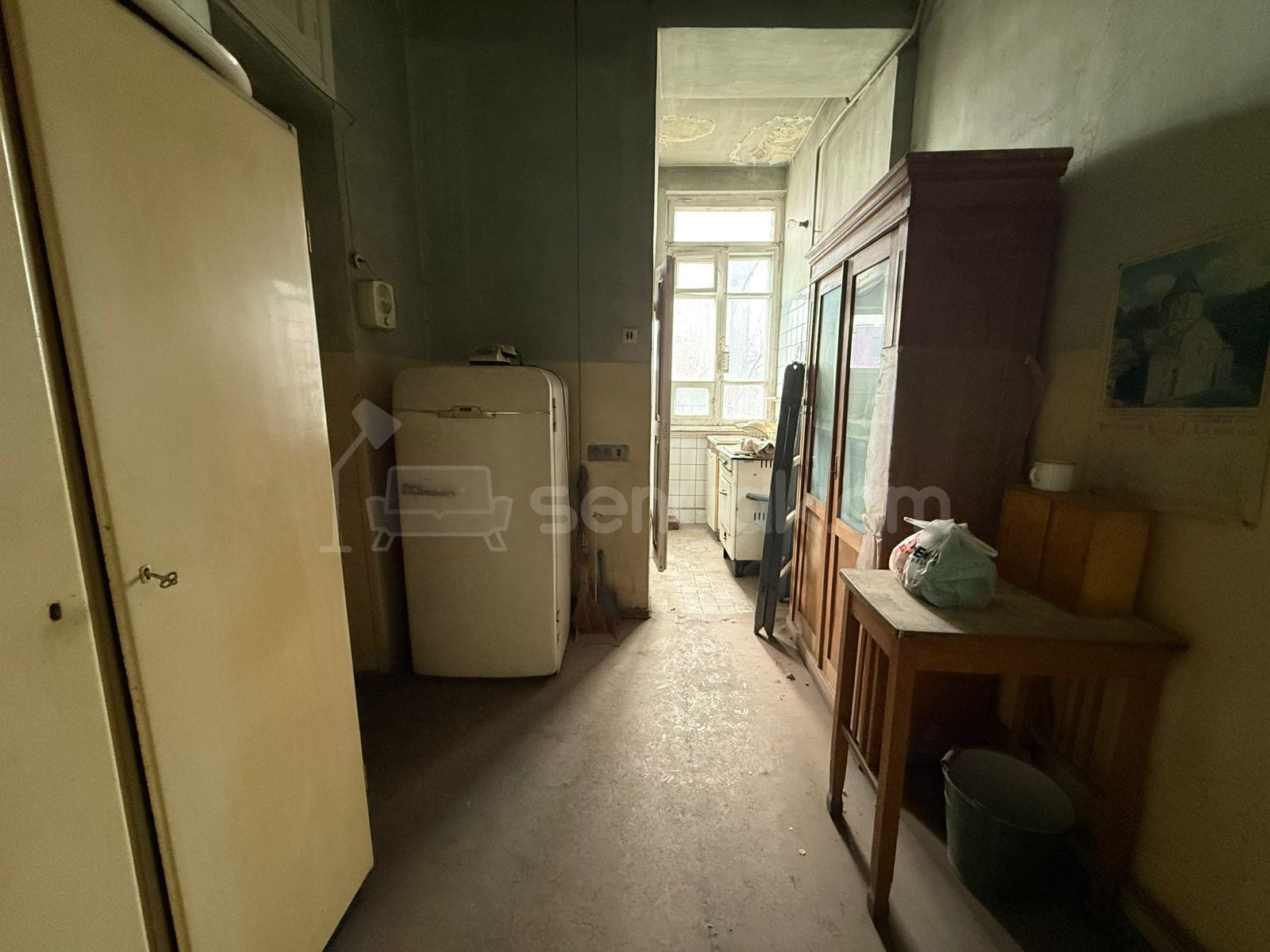 3 Սենյականոց Բնակարան Քարե Շենքում, 77քմ, 4/4 հարկ, Պետական Վիճակում