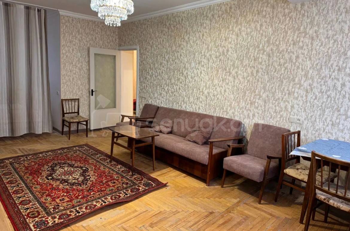 2 Սենյականոց Բնակարան Քարե Շենքում, 70քմ, 2/5 հարկ, Կապիտալ Վերանորոգված, Կահավորված