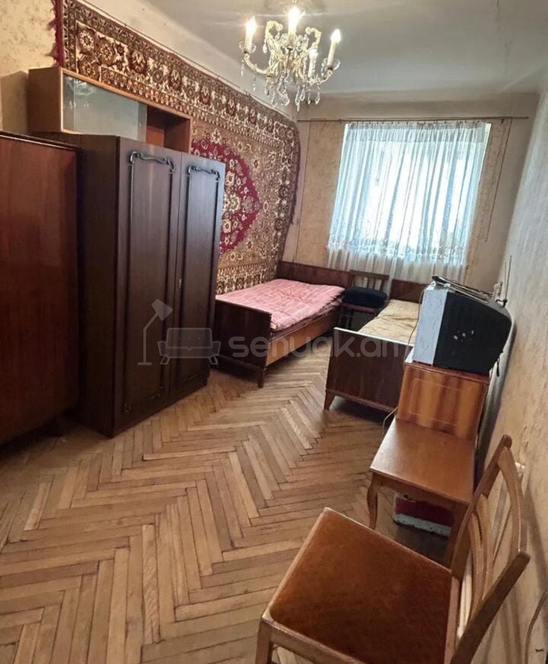 2 Սենյականոց Բնակարան Քարե Շենքում, 63քմ, 2/4 հարկ, Նորմալ Վիճակում, Կահավորված, Արևկող