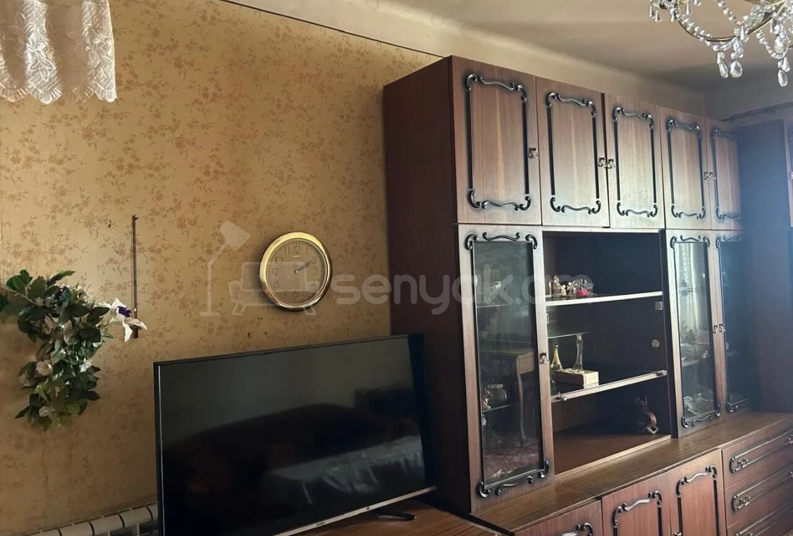 2 Սենյականոց Բնակարան Քարե Շենքում, 63քմ, 2/4 հարկ, Նորմալ Վիճակում, Կահավորված, Արևկող