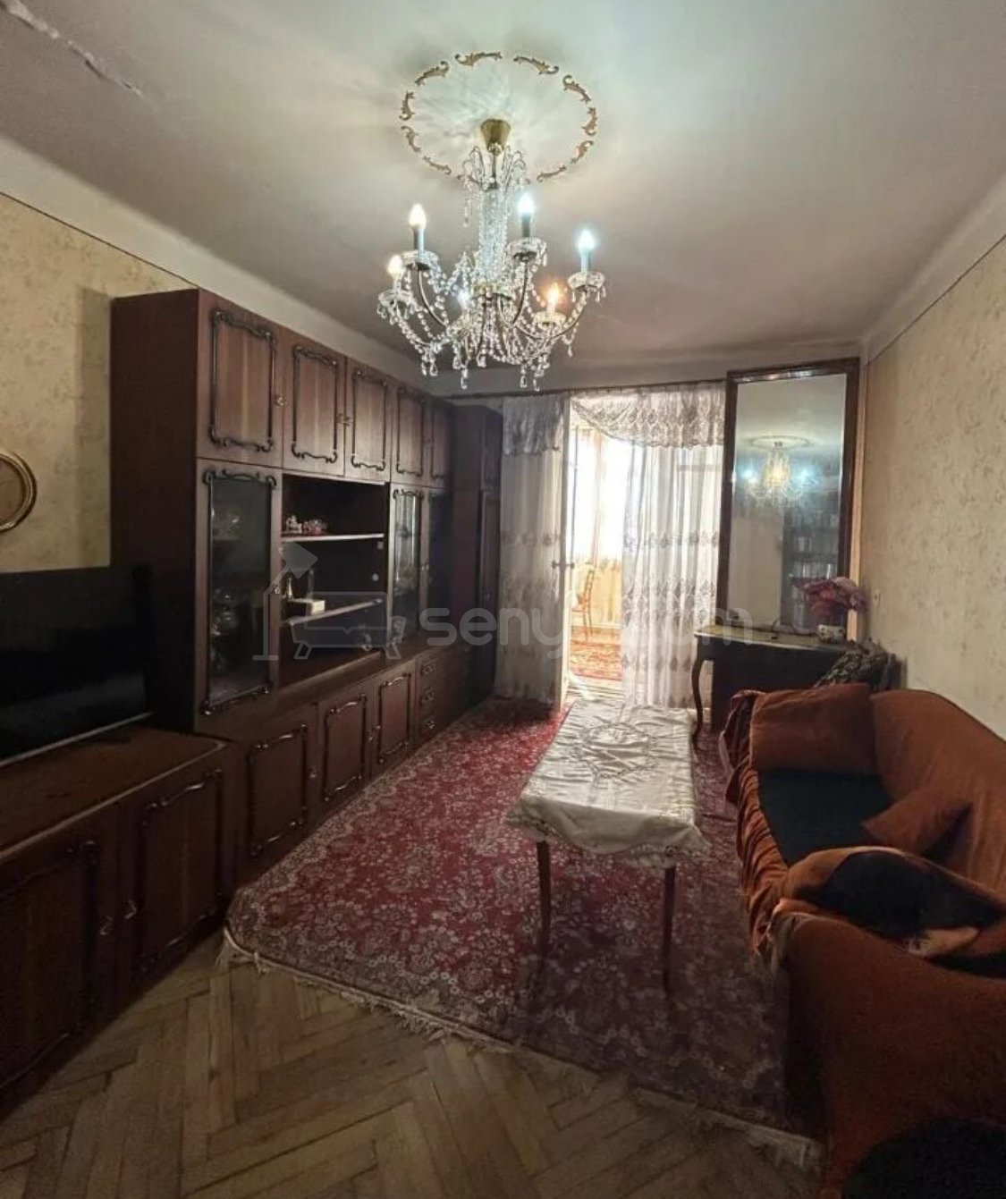 2 Սենյականոց Բնակարան Քարե Շենքում, 63քմ, 2/4 հարկ, Նորմալ Վիճակում, Կահավորված, Արևկող