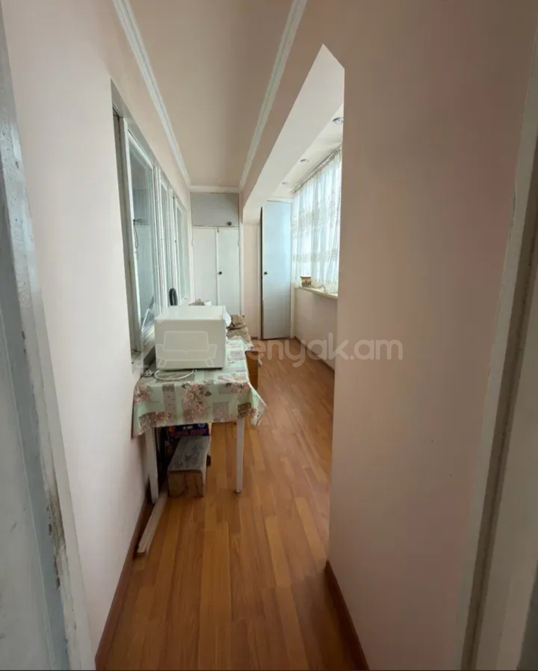 3 Սենյականոց Բնակարան, 75քմ, 5/9 հարկ, Նորմալ Վիճակում, Կահավորված, Արևկող