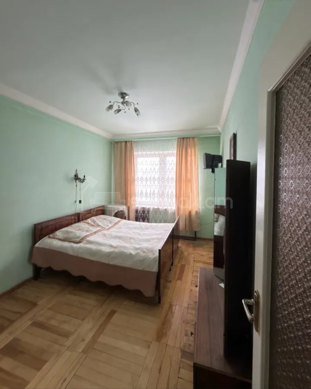 3 Սենյականոց Բնակարան, 75քմ, 5/9 հարկ, Նորմալ Վիճակում, Կահավորված, Արևկող