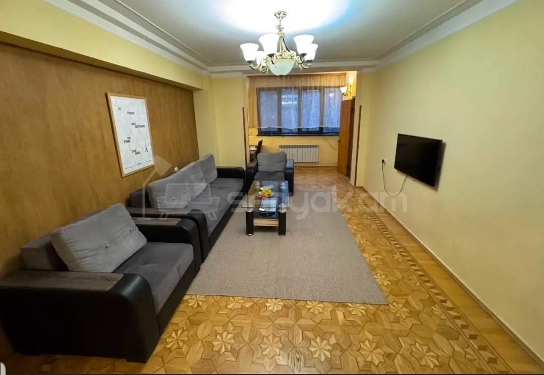 3 Սենյականոց Բնակարան, 70քմ, 4/10 հարկ, Նորմալ Վիճակում, Կահավորված, Արևկող