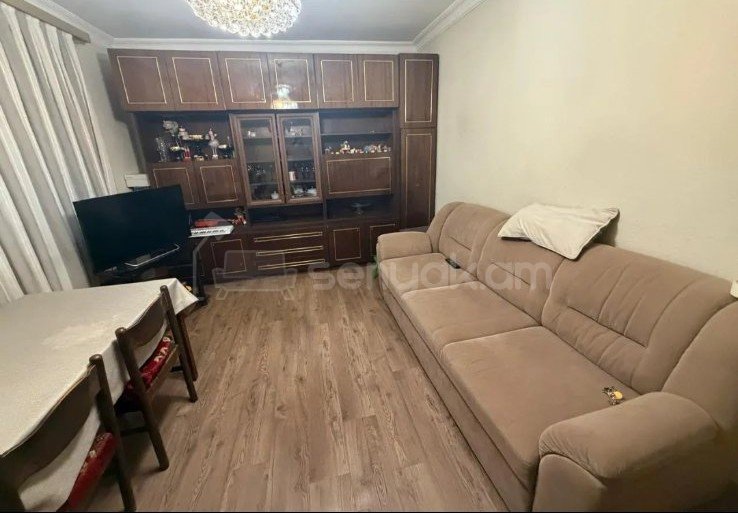 3 Սենյականոց Բնակարան, 74քմ, 3/9 հարկ, Նորմալ Վիճակում