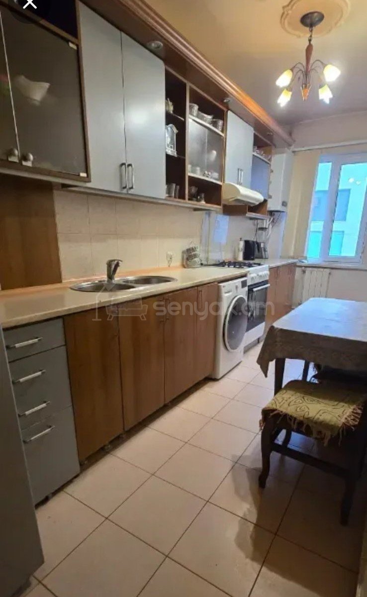 3 Սենյականոց Բնակարան, 74քմ, 3/9 հարկ, Նորմալ Վիճակում