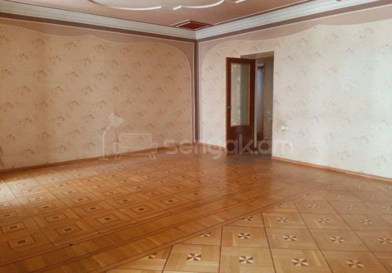 4 Սենյականոց Բնակարան Քարե Շենքում, 80քմ, 3/5 հարկ, Կոսմետիկ Վերանորոգված