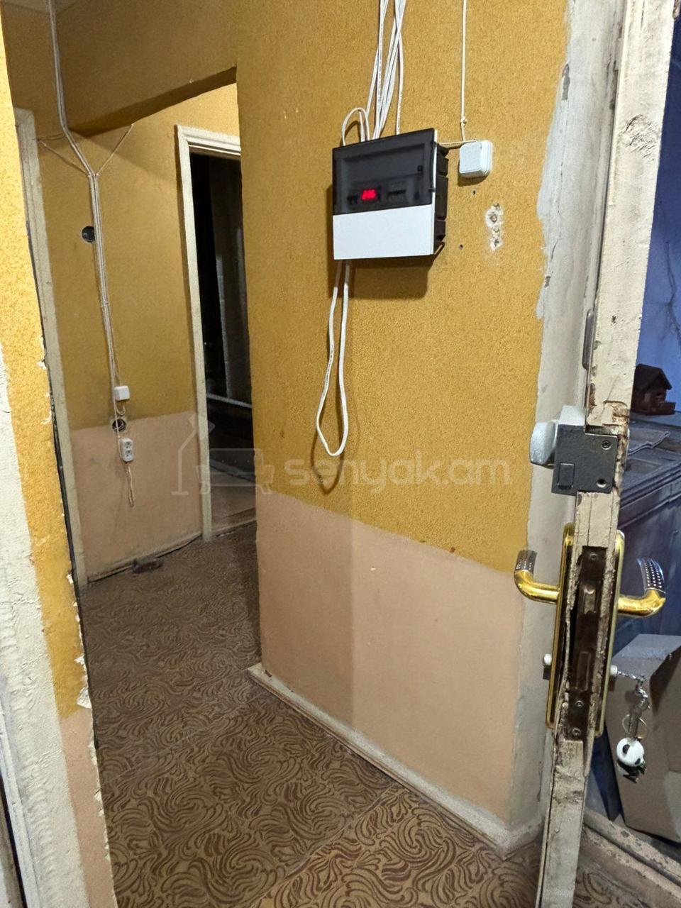 1 Սենյականոց Բնակարան, 47քմ, 5/5 հարկ, Պետական Վիճակում