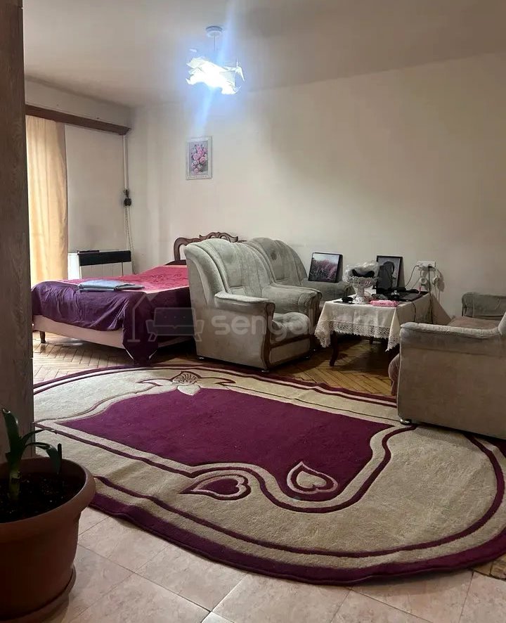 2 Սենյականոց Բնակարան Քարե Շենքում, 30քմ, 2/4 հարկ, Կոսմետիկ Վերանորոգված