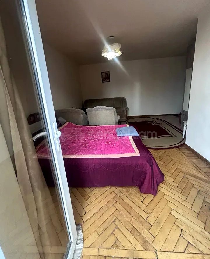 2 Սենյականոց Բնակարան Քարե Շենքում, 30քմ, 2/4 հարկ, Կոսմետիկ Վերանորոգված