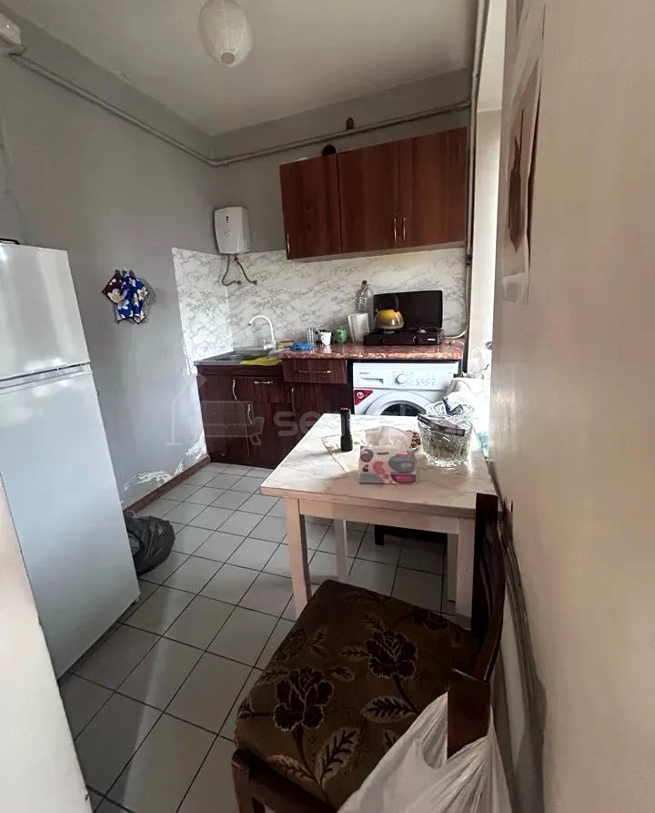 2 Սենյականոց Բնակարան Քարե Շենքում, 30քմ, 2/4 հարկ, Կոսմետիկ Վերանորոգված