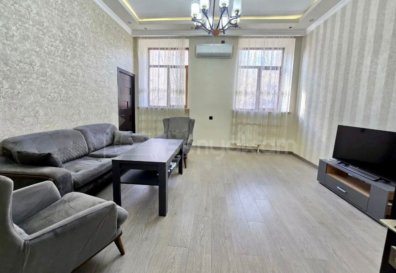 2 Սենյականոց Բնակարան Քարե Շենքում, 65քմ, 1/4 հարկ, Դիզայներական Վերանորոգված, Կահավորված, Արևկող