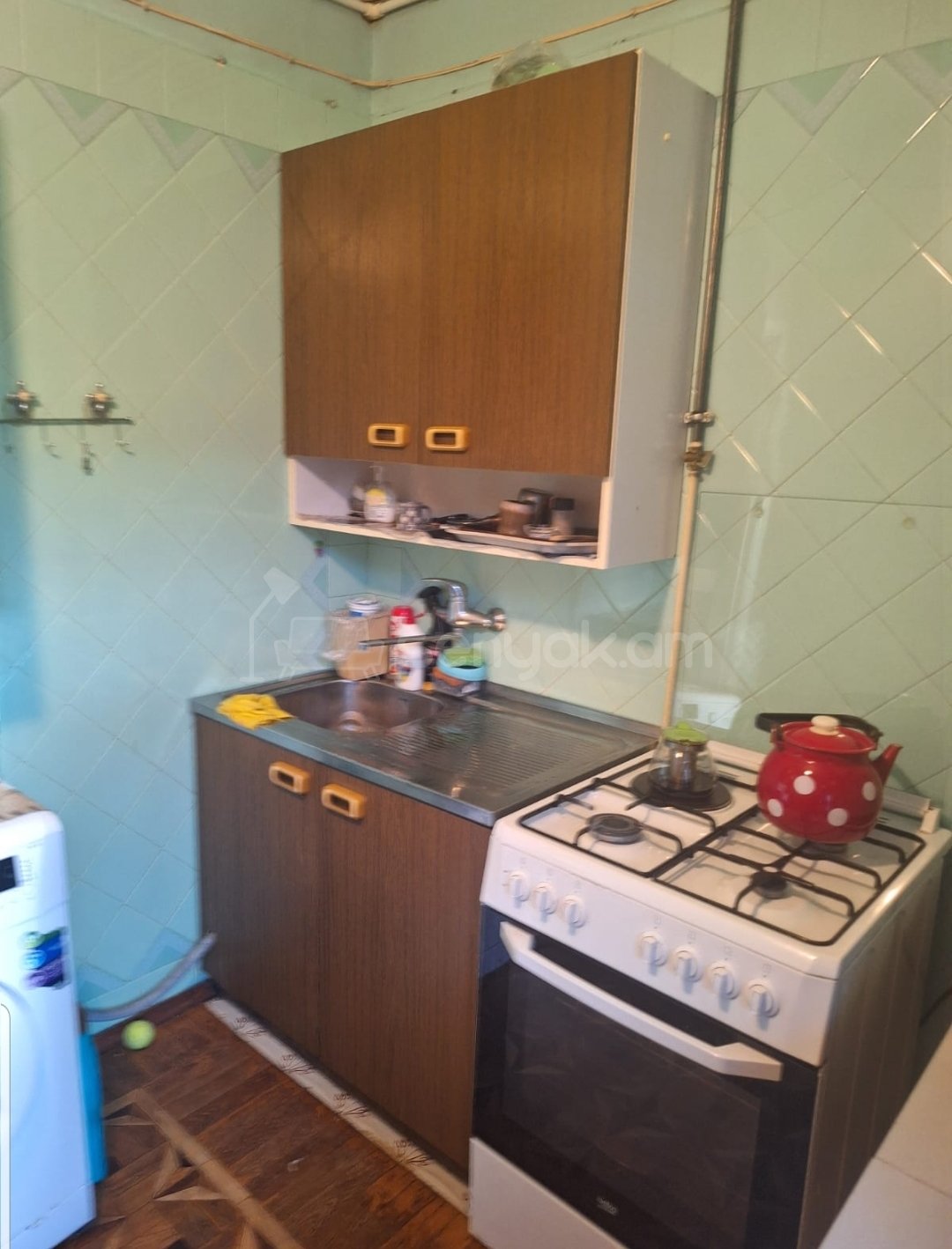 2 Սենյականոց Բնակարան Քարե Շենքում, 65քմ, 4/5 հարկ, Նորմալ Վիճակում, Կահավորված, Արևկող