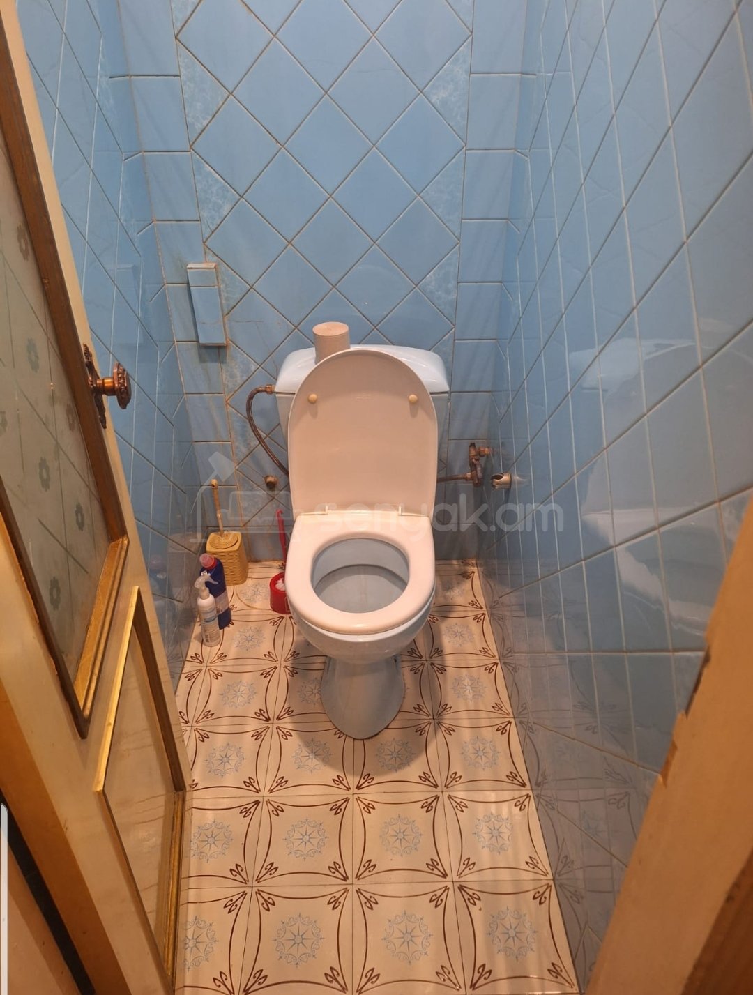 2 Սենյականոց Բնակարան Քարե Շենքում, 65քմ, 4/5 հարկ, Նորմալ Վիճակում, Կահավորված, Արևկող