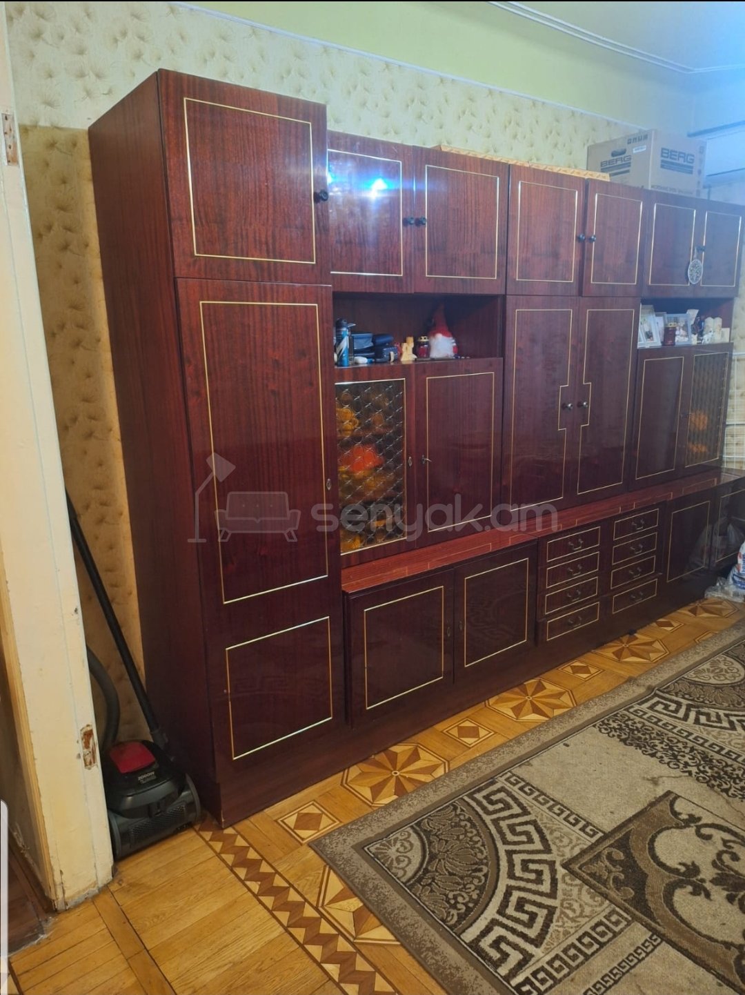 2 Սենյականոց Բնակարան Քարե Շենքում, 65քմ, 4/5 հարկ, Նորմալ Վիճակում, Կահավորված, Արևկող