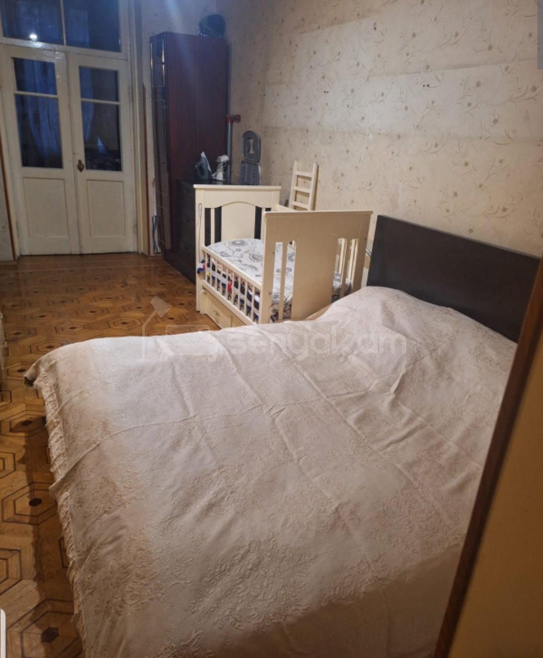 2 Սենյականոց Բնակարան Քարե Շենքում, 65քմ, 4/5 հարկ, Նորմալ Վիճակում, Կահավորված, Արևկող