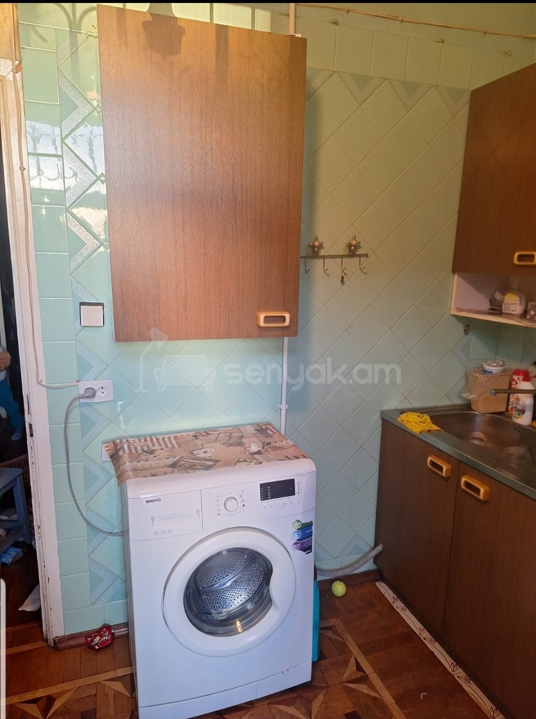 2 Սենյականոց Բնակարան Քարե Շենքում, 65քմ, 4/5 հարկ, Նորմալ Վիճակում, Կահավորված, Արևկող