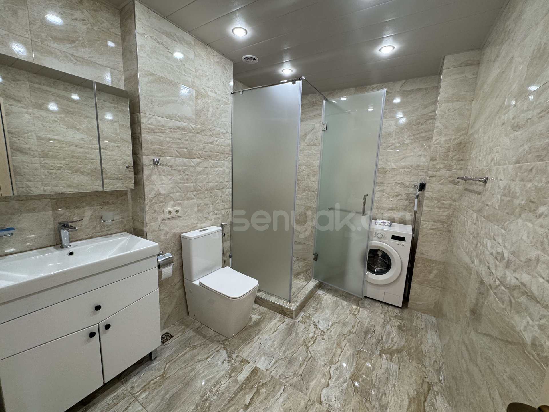 2 Սենյականոց Բնակարան Նորակառույցում, 70քմ, 5/18 հարկ, Կապիտալ Վերանորոգված, Կահավորված, Արևկող