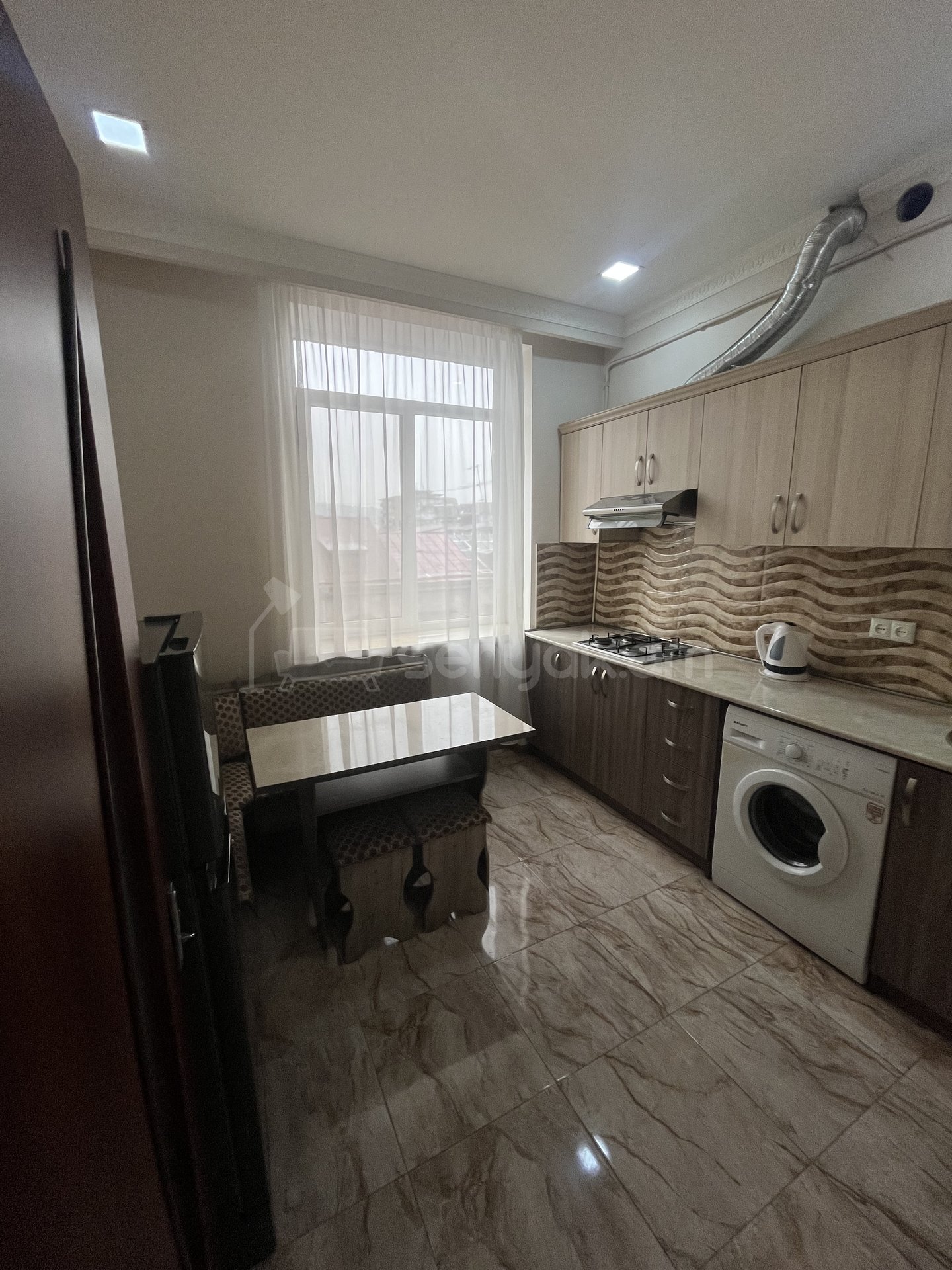 1 Սենյականոց Բնակարան, 45քմ, 3/5 հարկ, Կապիտալ Վերանորոգված