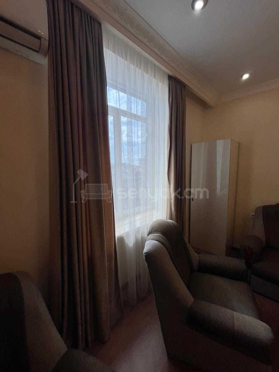 1 Սենյականոց Բնակարան, 45քմ, 3/5 հարկ, Կապիտալ Վերանորոգված