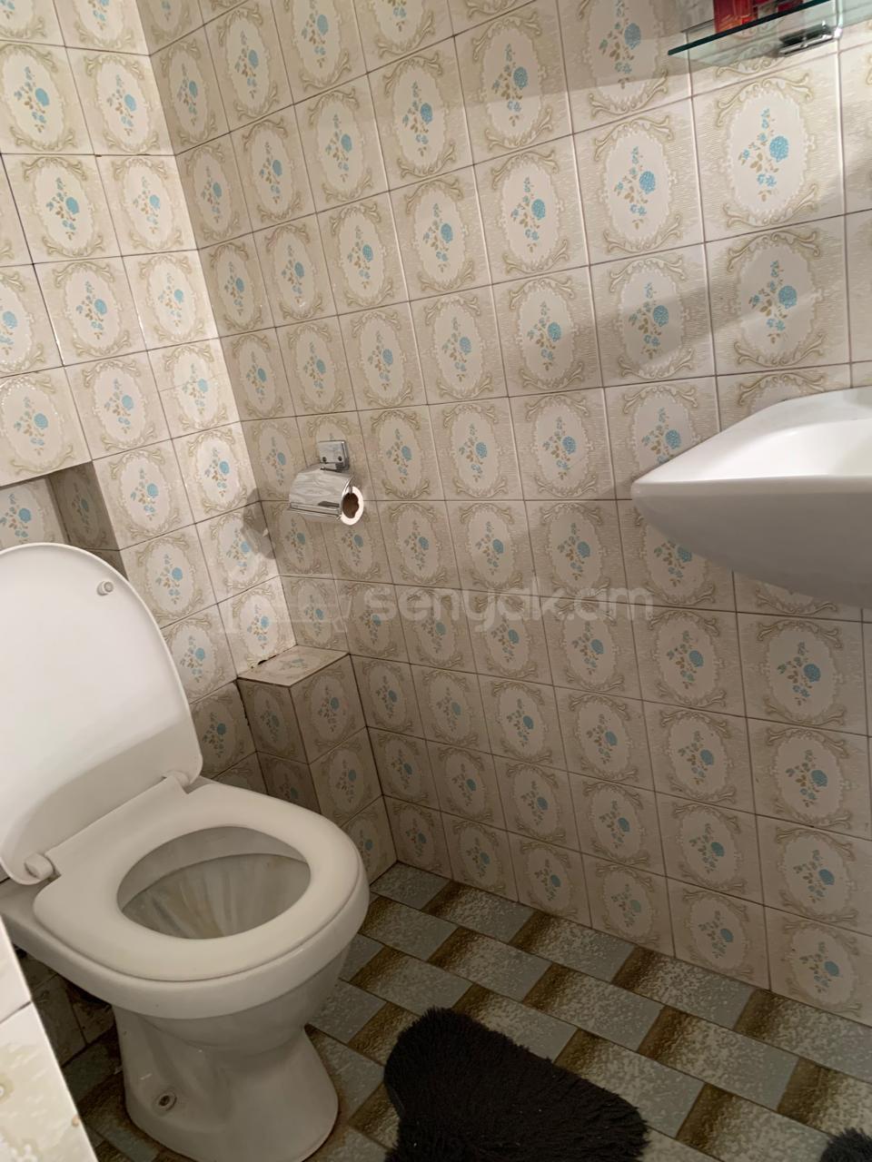 4 Սենյականոց Բնակարան Քարե Շենքում, 150քմ, 6/8 հարկ, Նորմալ Վիճակում